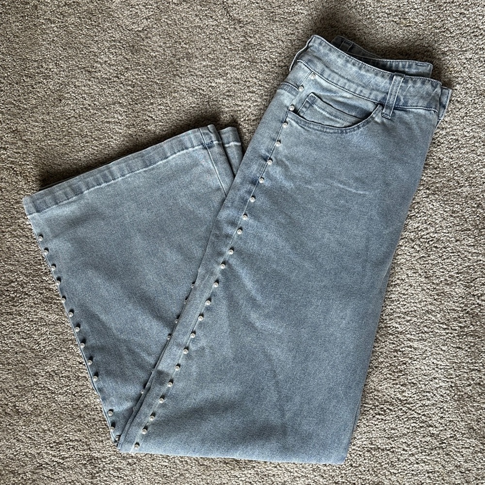 Stylish jeans with pearls size small